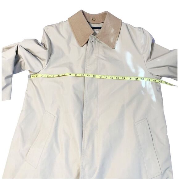 Jos A. Banks Vintage Tan Trench Coat Zip in Wool Liner and Button Collar 40 Long - Picture 6 of 15